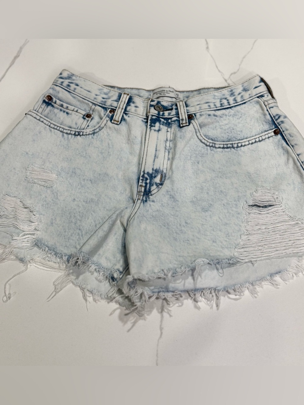 Abercrombie & Fitch • Curve Love Boyfriend Shorts